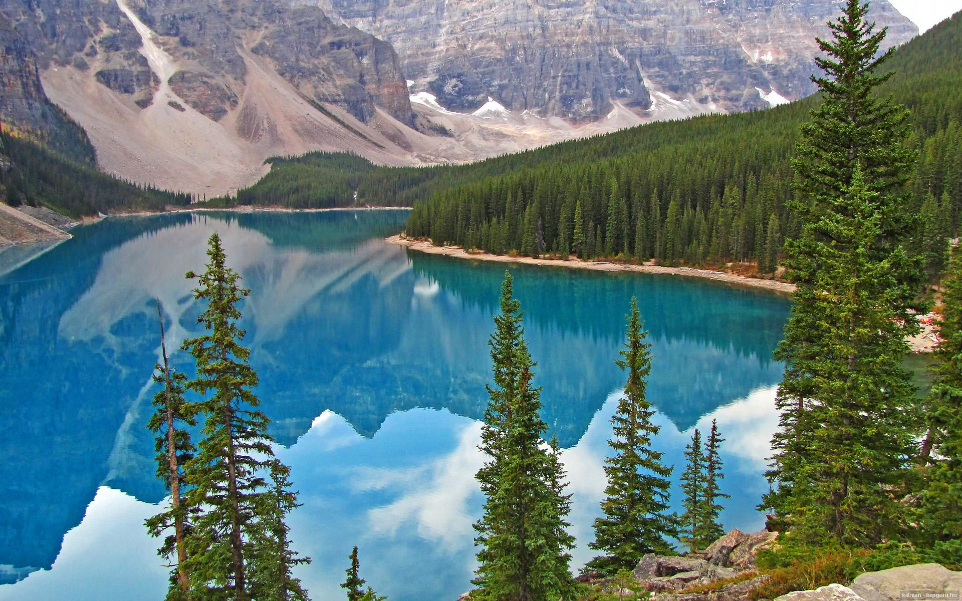 欧冠席位激烈争夺，积分榜上的“生死战”，欧冠十大死亡之组